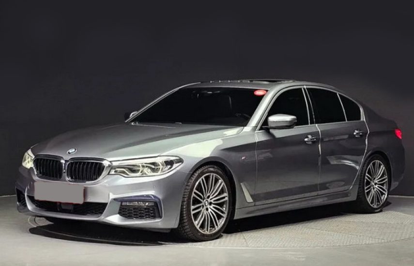 BMW 5-Series 530i AT M Sport 2020