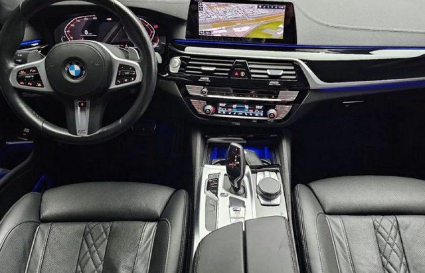 BMW 5-Series 530i AT M Sport 2020