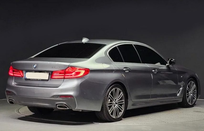 BMW 5-Series 530i AT M Sport 2020