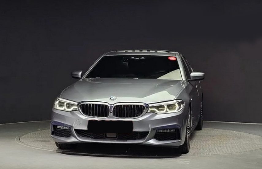 BMW 5-Series 530i AT M Sport 2020