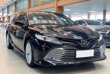 Toyota Camry 2.5G AT Luxury Version 2020