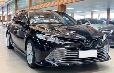 Toyota Camry 2.5G AT Luxury Version 2020