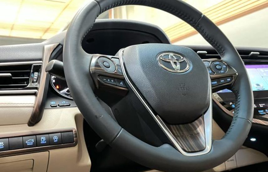 Toyota Camry 2.5G AT Luxury Version 2020