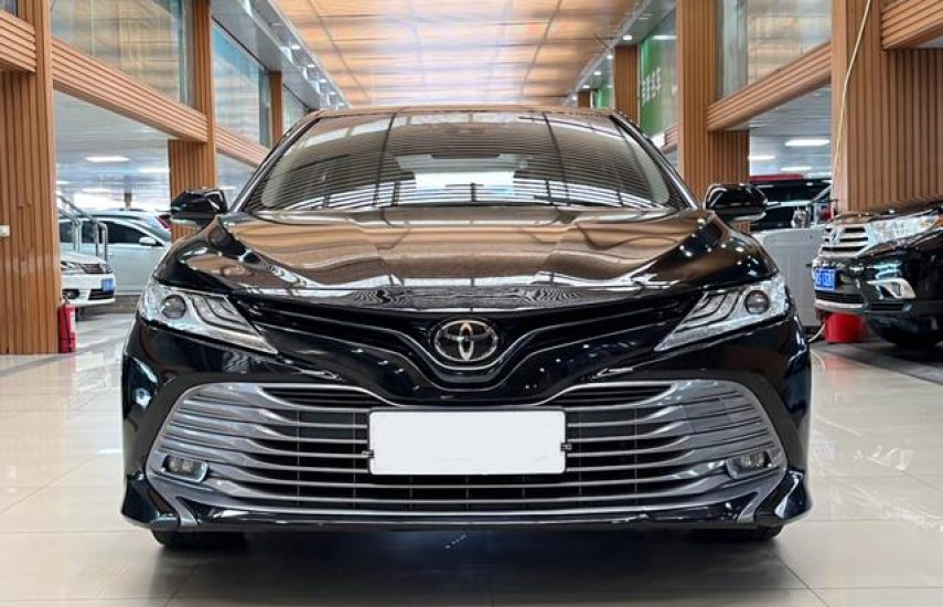 Toyota Camry 2.5G AT Luxury Version 2020