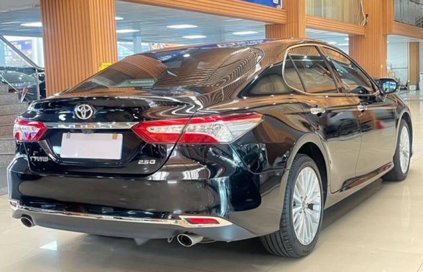 Toyota Camry 2.5G AT Luxury Version 2020