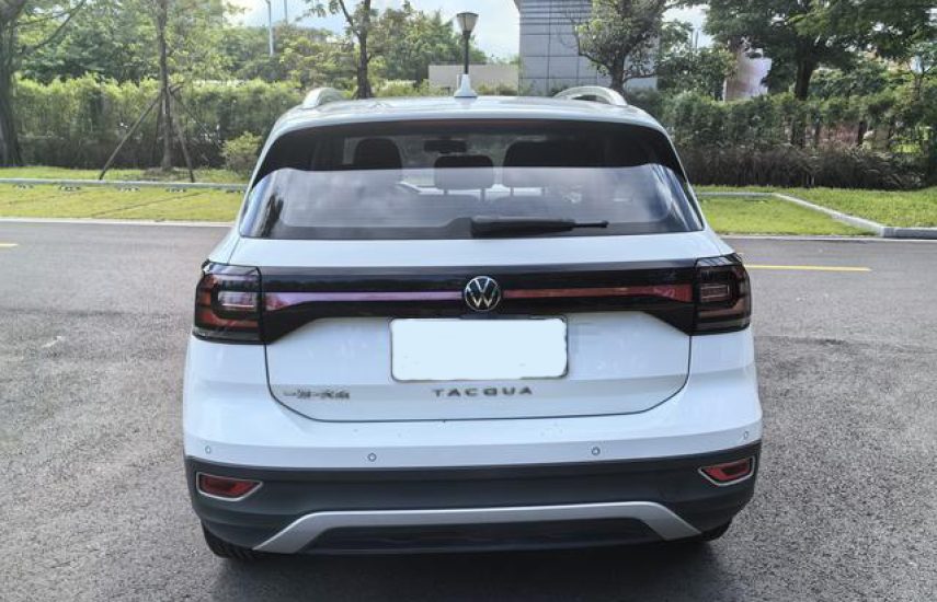 Volkswagen Tacqua 1.5 AT 2020