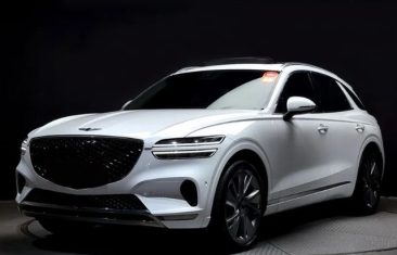 Genesis GV70 2.5 T-GDI AT 4WD Elegance 2021