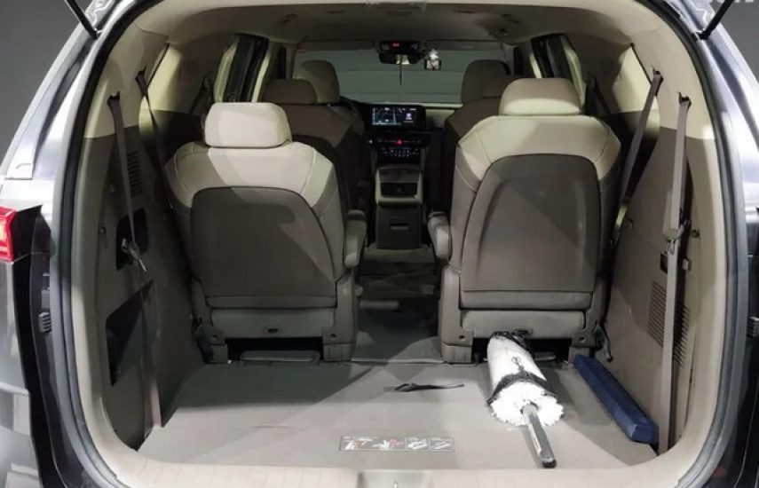 Kia Carnival 2.2 CRDi AT Prestige 2020