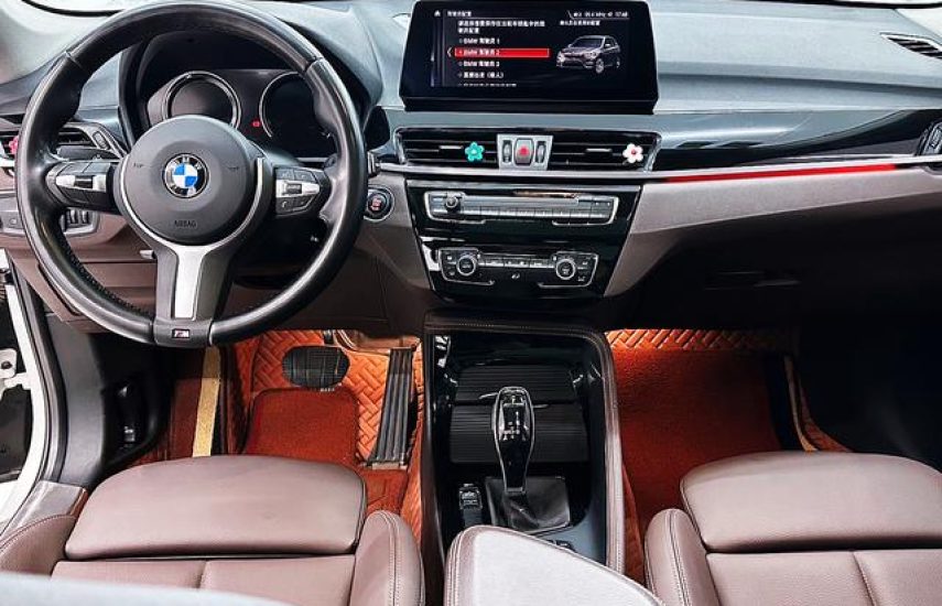 BMW X1 1.5 AT Premium 2020