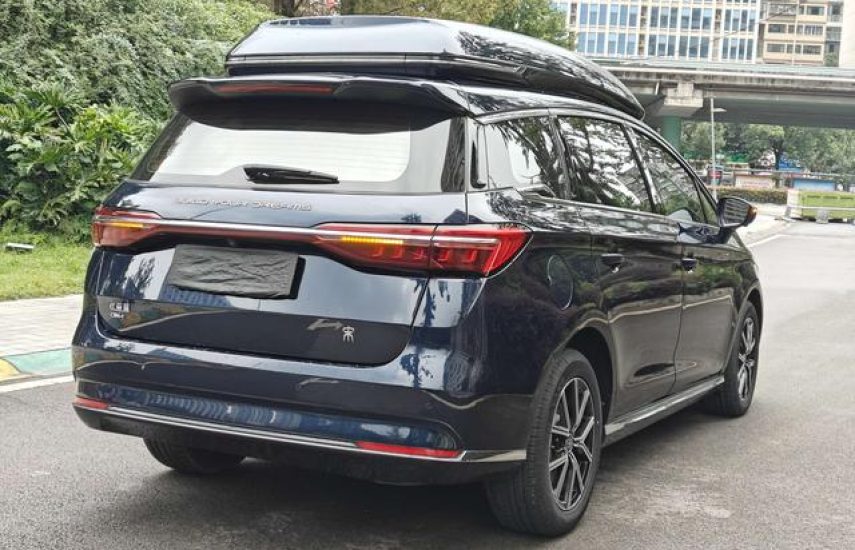 BYD Song Max DM-i PHEV1.5 Executive 2022