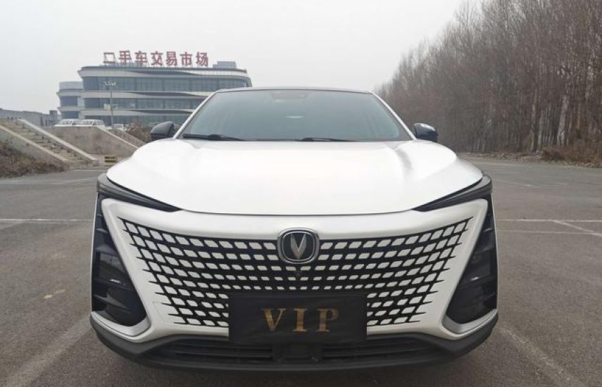 Changan UNI-T 1.5 AMT Premium 2021