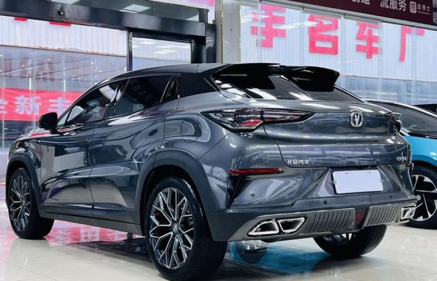 Changan UNI-T 1.5 AMT Premium Edition 2021