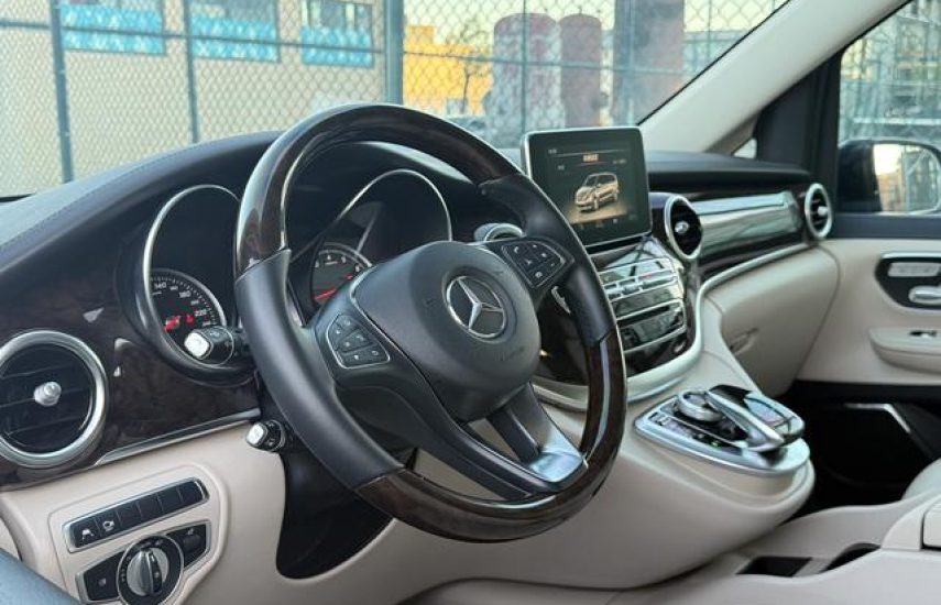 Mercedes-Benz V-Class V 260L Premium Extended Edition 2020