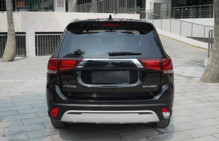 Mitsubishi Outlander 2.0 CVT 2WD Enjoy 2021