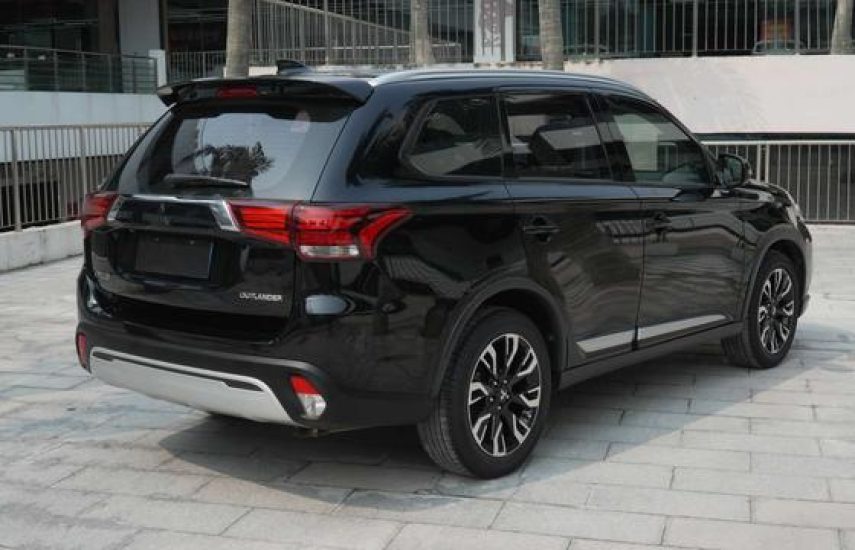 Mitsubishi Outlander 2.0 CVT 2WD Enjoy 2021