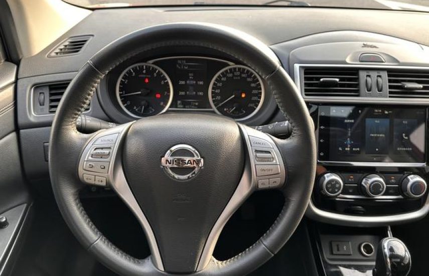 Nissan Tiida 1.6 CVT Smart 2021