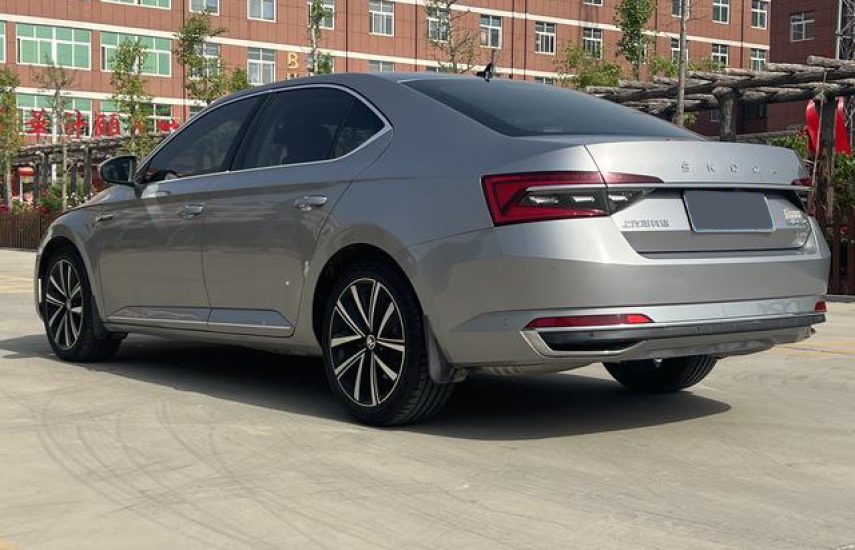 Skoda Superb 2.0 DSG Luxury Edition 2020