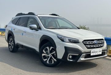 Subaru Outback 2.5i CVT 4WD Platinum 2021