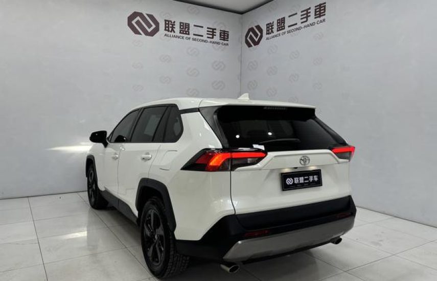 Toyota RAV4 2.0 CVT Fashion Plus 4WD 2020