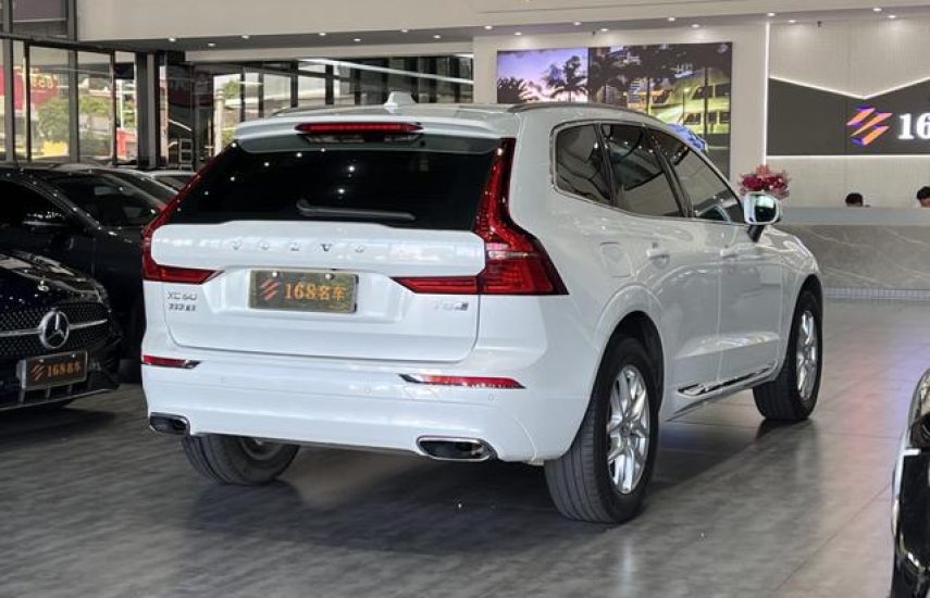 Volvo XC60 2.0 AT 4WD Luxury Edition 2020