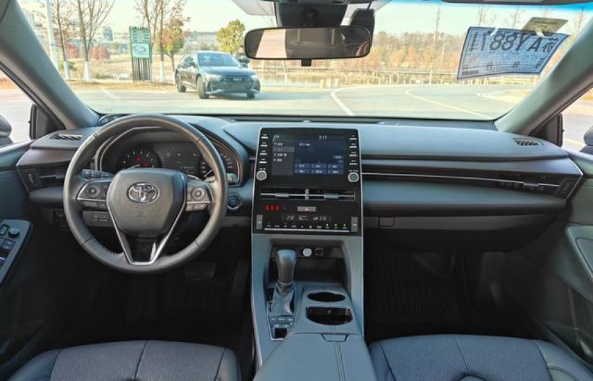 Toyota Avalon 2.5L Luxury 2021